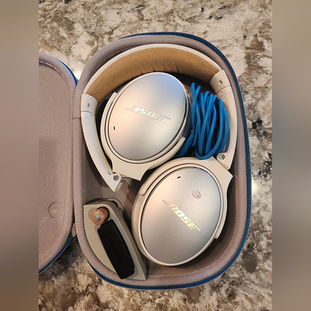 Bose QuietComfort 25 Acoustic Noise Cancelling Headphones for Samsung and Androi